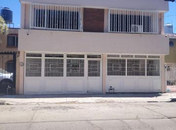 Casa de 5 habitaciones, León · Oportunidad Casa en Venta Zona Poliforum, Colonia Bugambilias