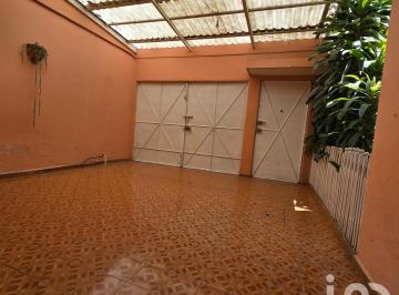 Casa · 180m² · 4 Recámaras · 1 Estacionamiento · Casa en Venta en Colonia Esperanza, Nezahualcoyotl, Estado de México