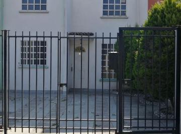 Casa · 106m² · 3 Recámaras · 2 Estacionamientos · Casa en Venta en Querétaro ¡Gran Ubicación en Candiles, Corregidora!