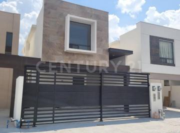Casa · 130m² · 2 Recámaras · 2 Estacionamientos · Casa en Venta en Col. Puerta Jardin Sector Arboreto en Apodaca, N. L.