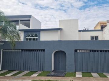 Casa de 4 habitaciones, Zapopan · Renta Casa a 1 Cuadra del Metropolitano Sebastian Bach