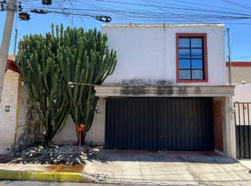Casa de 3 habitaciones, Puebla · Casa en Venta en Prados Agua Azul, Puebla.
