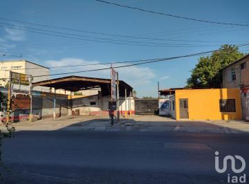 Terreno / Lote · 878m² · Venta de Amplio Terreno en Av Principal en Zona Centro de Reynosa