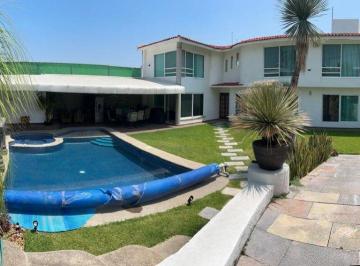 Casa de 5 habitaciones, Cuernavaca · Jardín Tetela. Magnífica Residencia. Remodelada. en Privada. 5 Recamaras. Alberca - Jacuzzi. Paneles.