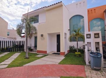 Casa de 3 habitaciones, León · Casa en Venta con Terreno Excedente Pedregal del Gigante, León, Gto