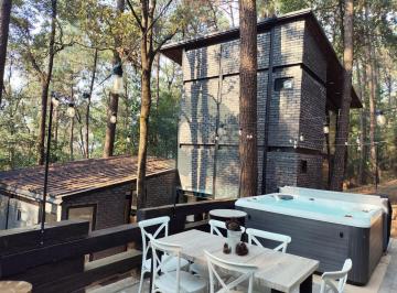 Casa · 3 Recámaras · 2 Estacionamientos · Casa en Renta con Jacuzzi y Mantenimiento Incluido