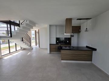 Casa · 144m² · 3 Recámaras · Casa en Albazur Santa Anita