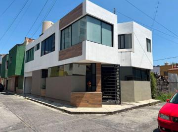Casa de 3 habitaciones, Morelia · Casa en Venta en La Col. Felix Ireta