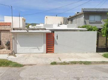 Casa de 4 habitaciones, Torreón · Venta de Casa en Alamos, Torreón Jardín, 27200 Torreón, Coah.