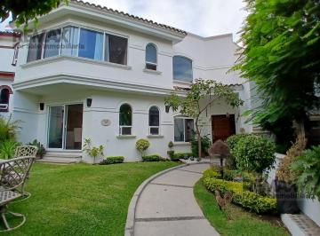 Venta de casa en condominio en Burgos, Temixco, Mor...Clave 5704 · Venta de Casa en Condominio en Burgos, Temixco, Mor. Clave 5704