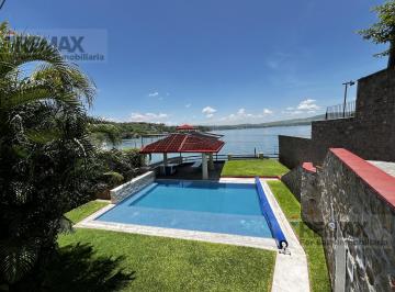 Casa · 400m² · 6 Recámaras · 5 Estacionamientos · Venta de Casa en El Fracc. Punta Diamante, Tequesquitengo, Morelos…clave 5931