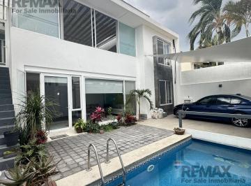Casa · 320m² · 5 Recámaras · 2 Estacionamientos · Venta de Casa Sola, Col. Extención Delicias, Cuernavaca, Morelos…clave 6063