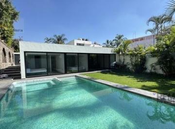 Casa · 240m² · 4 Recámaras · 2 Estacionamientos · Venta de Casa en Vista Hermosa, Cuernavaca, Morelos. Clave 6095