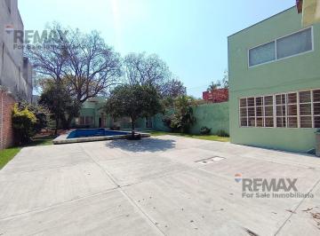 Casa · 396m² · 4 Recámaras · 4 Estacionamientos · Venta de Residencia con Gran Terreno en Lomas de Cuernavaca, Temixco, Morelos…clave 6102