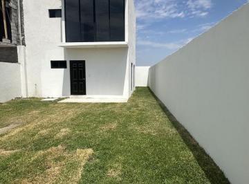 Casa · 97m² · 3 Recámaras · 2 Estacionamientos · Venta de Casa con Vista Al Lago de Tequesquitengo, Morelos…clave 6168
