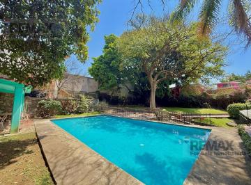 Casa · 566m² · 5 Recámaras · 4 Estacionamientos · ¡Atención Desarrolladores E Inversionistas! Pripiedad en Jardines de Cuernavaca, Morelos…clave 6164