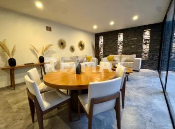 Casa en condominio de 4 habitaciones, Querétaro · Casa en Venta en Altos de Juriquilla Querétaro con Roof Top y Alberca