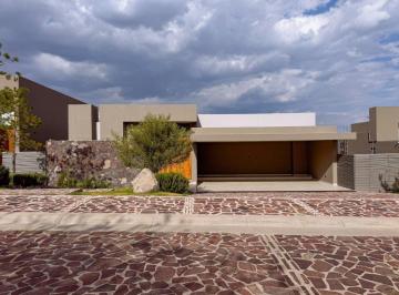 Casa de 4 habitaciones, León · Residencia en Venta en El Bosque Country Club, León, Gto.