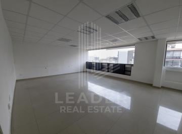 Oficina · 242m² · 2 Estacionamientos · Oficina en Renta en Colonia Anzures, Leibnitz