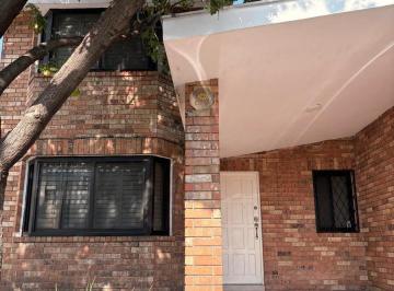 Casa · 222m² · 2 Recámaras · 3 Estacionamientos · Casa en Zona Mirasierra