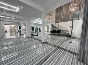 Local comercial · 740m² · 1 Estacionamiento · Renta de Local Comercial en Insurgentes Mixcoac