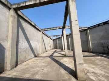 Bodega comercial de 3 habitaciones, Nezahualcóyotl · Bodega/terreno en Renta en Nezahualcóyotl ¡Excelente Ubicación!