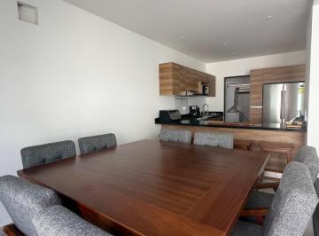 Casa · 186m² · 3 Recámaras · 2 Estacionamientos · Casa en Cancún Centro