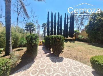 Casa · 400m² · 3 Recámaras · 6 Estacionamientos · Casa en Venta Fracc. Campestre Loma del Río