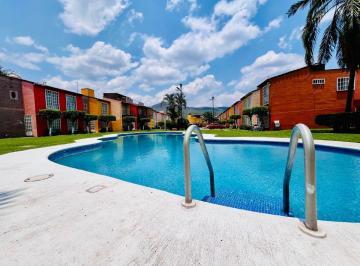 Casa en condominio de 2 habitaciones, Emiliano Zapata · Casa con Alberca en Área Común en Fracc Las Garzas Tezoyuca