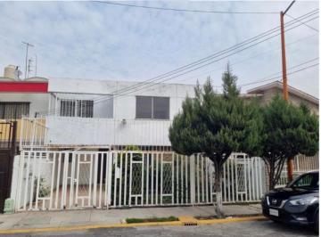 Casa de 3 habitaciones, Tlalnepantla de Baz · Oportunidad en Calle Cerrada Excelente Casa!