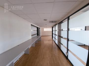 Oficina · 188m² · 2 Estacionamientos · Oficina en Renta en Colonia Azures