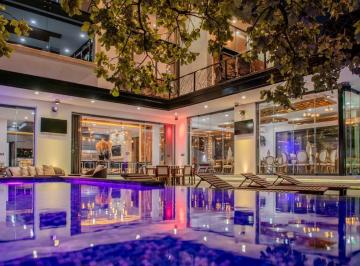 Casa de 5 habitaciones, Tlajomulco de Zúñiga · Exclusiva Mansión en El Palomar