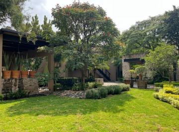 Casa · 534m² · 4 Recámaras · 3 Estacionamientos · Casa de Ensueño en Olivos, Jurica, Querétaro