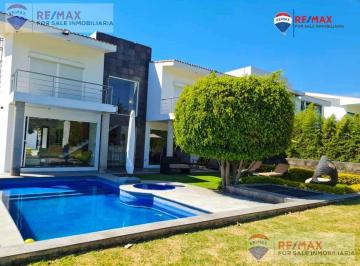 Casa · 317m² · 4 Recámaras · 2 Estacionamientos · Venta Residencia con Acceso Al Campo de Golf Paraiso Country Club, Zapata, Morelos…clave 4226