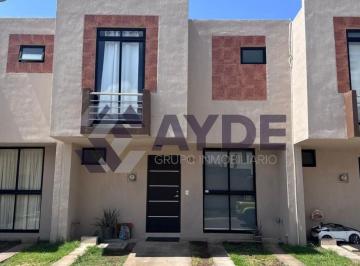 Casa de 3 habitaciones, Zapopan · Casa en Venta en Palermo, Coto Belmonte Int. 134