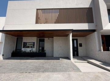 81c2b26b9955ea40e36680a6baa736765c053177e94b816bd7cc67916b6c38a1 · Espectacular Residencia de Lujo en La Vista C,4 Recámaras + Flex Room en P. Baja