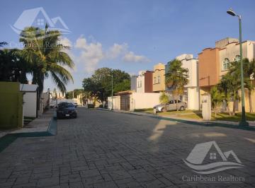 Casa · 120m² · 3 Recámaras · 3 Estacionamientos · Casa en Renta en Cancun