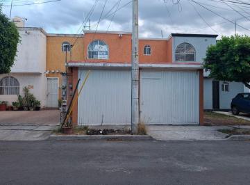Casa · 90m² · 3 Recámaras · 2 Estacionamientos · Casa en Misión de San Carlos
