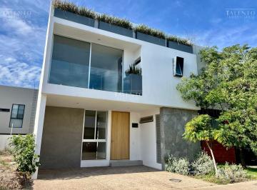 Casa de 3 habitaciones, Zapopan · Casa en Venta Solares Residencial Zapopan Jalisco