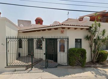 Casa de 5 habitaciones, Querétaro · Casa en Venta en Queretaro Bosques del Acueducto