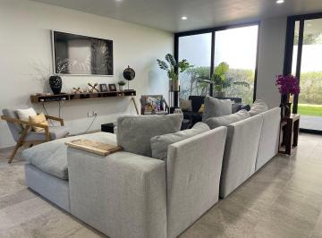 Casa de 5 habitaciones, Zapopan · Casa en Venta Mitica Residencial