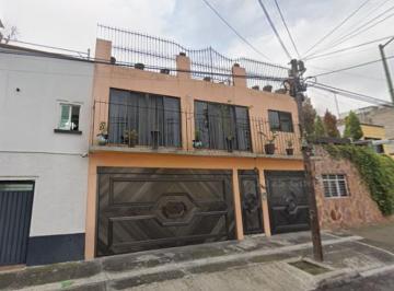 Casa en Venta de 4 habitaciones Portales Sur · Casa en Venta en Antillas # 1103