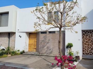 Casa de 3 habitaciones, Morelia · Casa en Venta Olivar Altozano