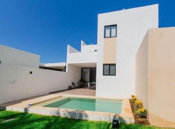 Casa · 230m² · 3 Recámaras · 2 Estacionamientos · Casa en Venta Al Norte de Merida