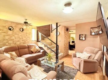 Casa de 3 habitaciones, Fortín · Vendo Casa en Esquina Remodelada en Fortín, 145 m² de Construcción.