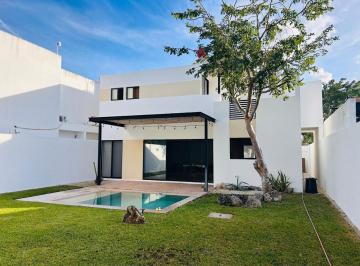 Casa · 175m² · 3 Recámaras · 2 Estacionamientos · Cas en Renta 3 Recamaras, Alberca, Amueblado, Privada Zelena Conkal (Nrc - 1044)