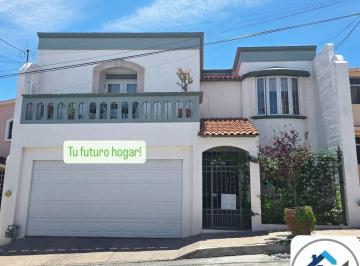 Casa de 4 habitaciones, Chihuahua · Casa en Venta en Col. Campanario $5,850,000