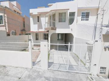 Casa de 4 habitaciones, Benito Juárez · Casa en Venta, Garantía Hipotecaria, en Cancún, Q. R. - Adr*