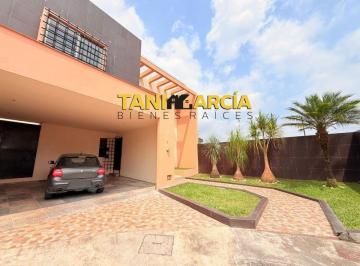 Casa de 3 habitaciones, Córdoba · Vendo Bella Casa Muy Amplia en Córdoba, Privada con Portón Eléctrico.