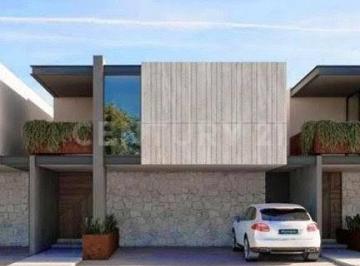 Casa · 245m² · 3 Recámaras · 2 Estacionamientos · Se Vende Casa Cerca de Heb San Patricio y Plaza Cocoa, Al Norte de Saltillo